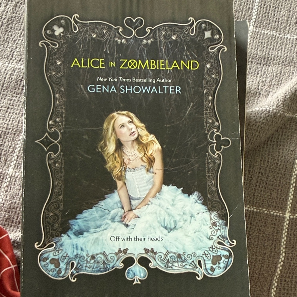 Alice in Zombieland — Paperback (Black Cover, Blue Dress)